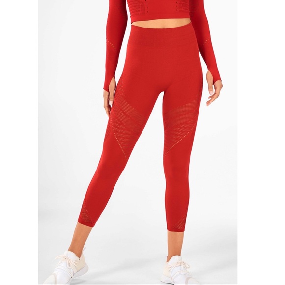 CLOSET CLEAROUT! NWOT Fabletics Leggings - Picture 1 of 5